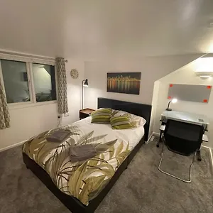 2-bed-1st-floor-flat-near-centre.hotelsin-nottingham.com/